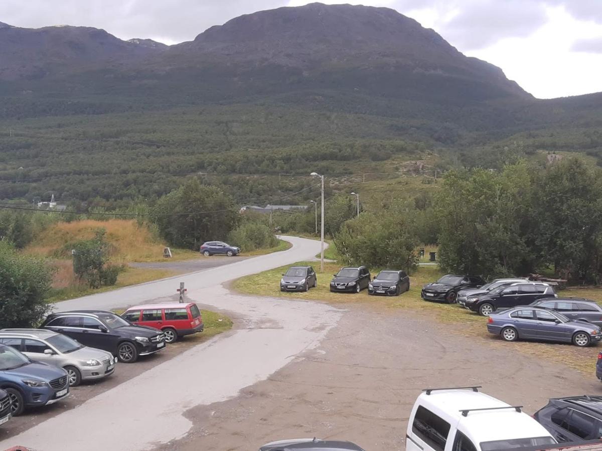 Basecamp Birtavarre Bagian luar foto