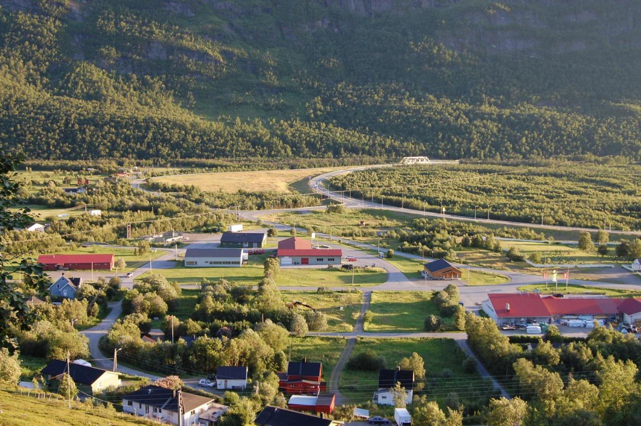 Basecamp Birtavarre Bagian luar foto