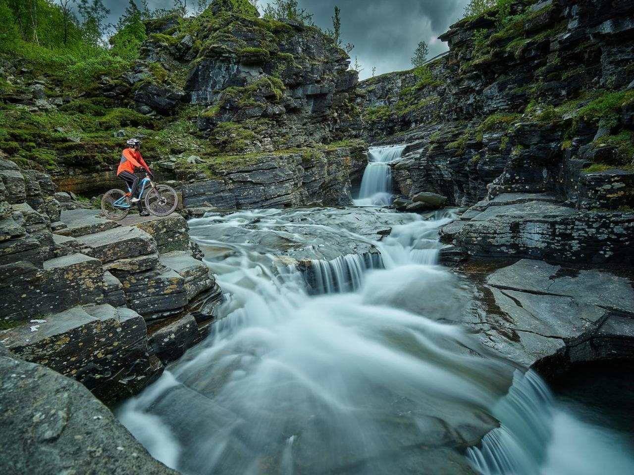 Basecamp Birtavarre Bagian luar foto